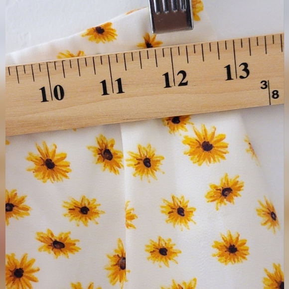 Anthropologie WeWoreWhat Mini Slip Skirt Ditsy Daisies in Ivory‎ Multi, XS - Picture 7 of 9